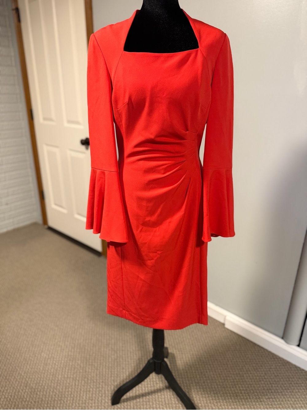 Tahari Arthur S. Levine Red Bell Sleeve Sheath Dress Size 6 EUC